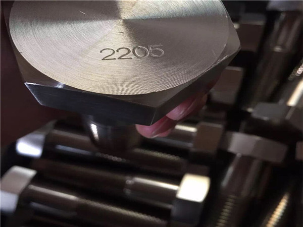 EN 1.4462 f51 uns s31803 saf 2205 나사